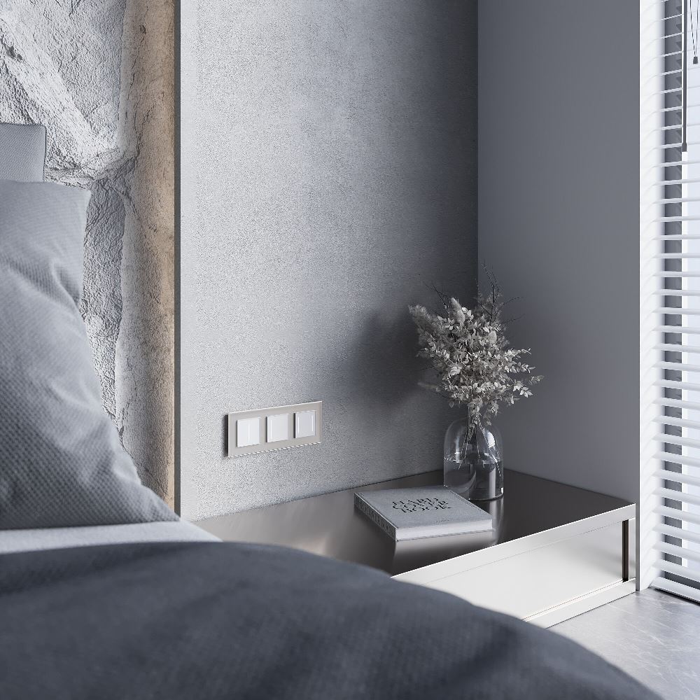 Рамка стеклянная Werkel Senso на 3 поста soft-touch Дымчатый W0033117 — изображение 3