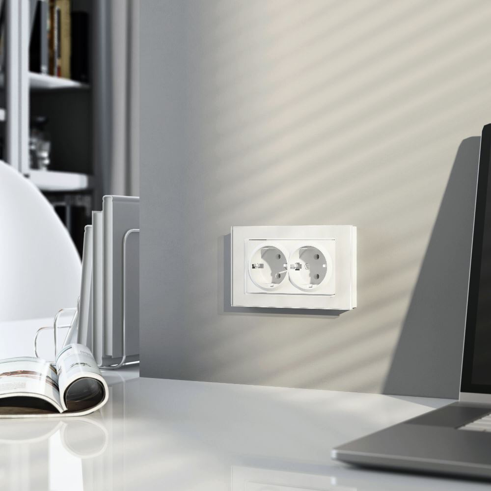 Розетка встраиваемая двойная Werkel с заземлением Белый матовый W1172061 — изображение 2